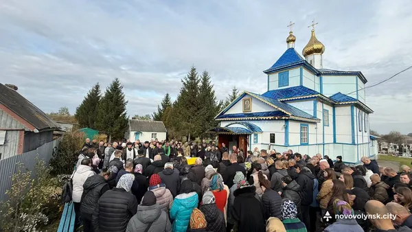 На Волині провели в останню дорогу полеглого воїна Павла Дорощука (фото)