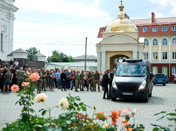 У Луцьку попрощалися з художником Михайлом Штиком, який загинув на війні (фото, відео)
