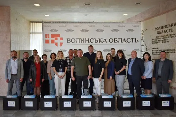 Десять волинських громад отримали «мобільні валізи» (фото)