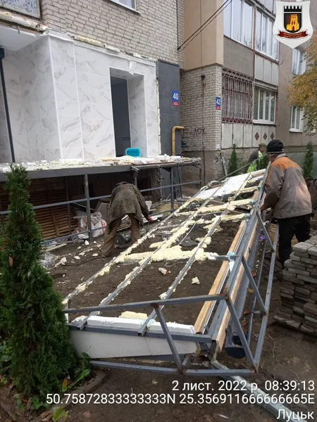 У Луцьку муніципали розібрали магазин, який ще не відкрився (фото)