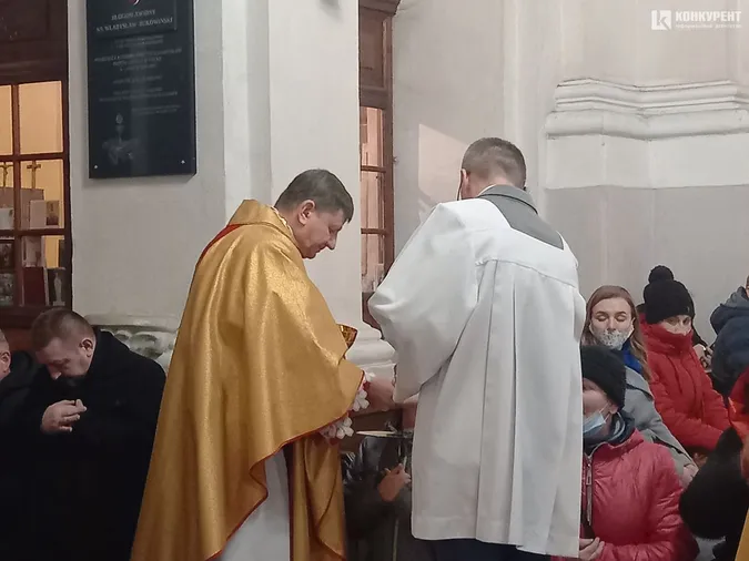 У луцькому костелі почали святкувати Різдво (фото)