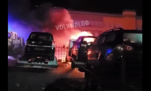 Біля Луцька горів вантажний автомобіль (відео)