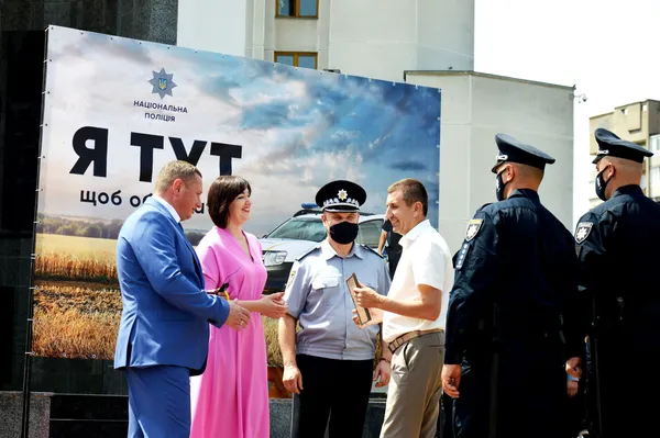 Волинські офіцери громад отримали 25 новеньких службових автомобілів (фото, відео)