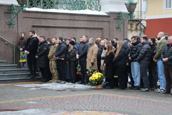 У Луцьку попрощалися з загиблим на війні відомим спортсменом Олексієм Бондаренком (фото)