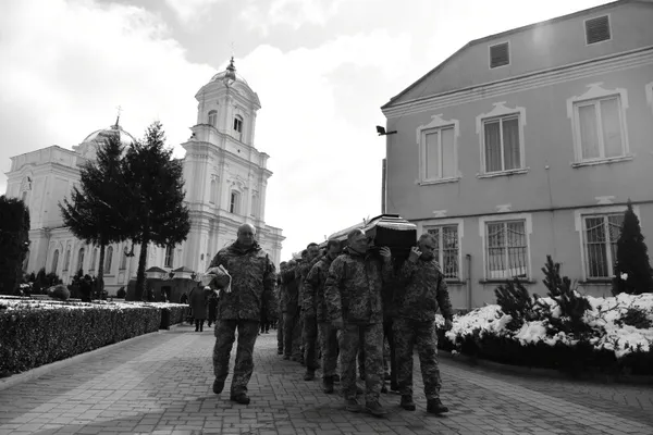 Загинули під Бахмутом: у Луцькій громаді попрощались з трьома Героями (фото)
