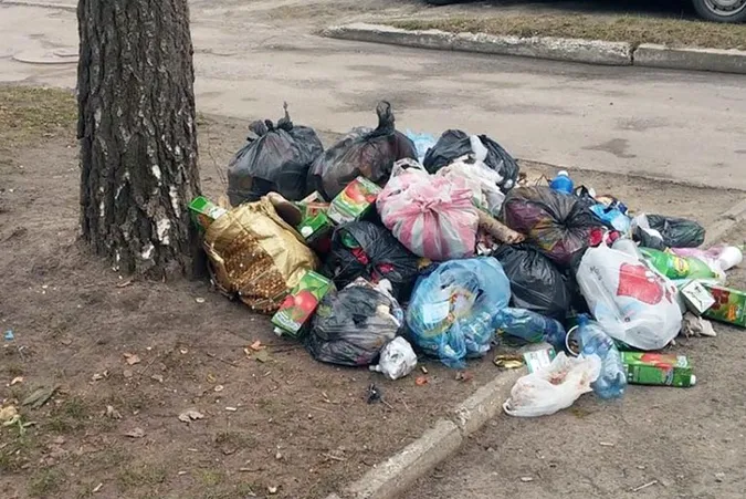 Муніципали Луцька у засідці вночі ловили нечепур з Володимирської