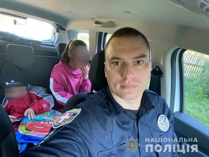 Поліцейська «швидка»: на Волині хвору дитину до лікарні завіз «шериф» (фото, відео)