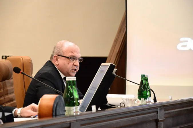 Гунчик каже, що він «ходить і штурхає»