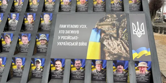 У громаді на Волині на Стелі пам'яті Героїв втановили ще 10 портретів