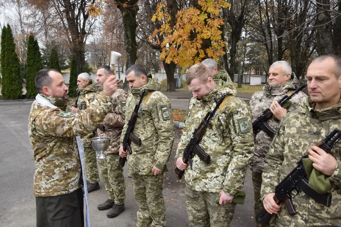 Мати п'ятьох дітей з Волині пішла у прикордонниці у пам'ять про загиблого племінника