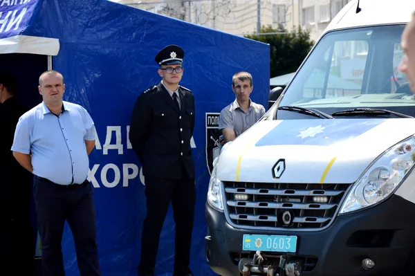 Із подяками, дітьми і квардокоптерами: як у Луцьку святкували день Нацполіції (фото)
