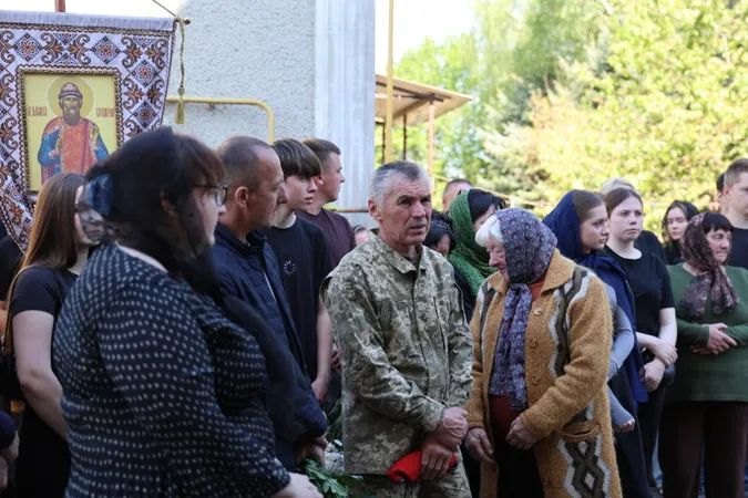У Луцькій громаді попрощалися з Героєм Віктором Кицуном (фото)
