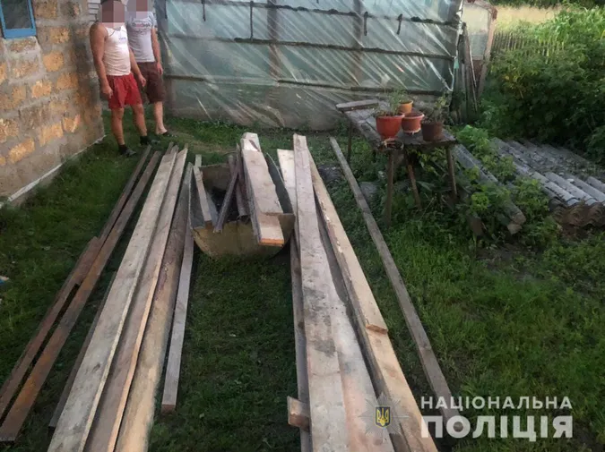 На Волині пенсіонер поцупив арматуру і дошки з-під мосту (фото)