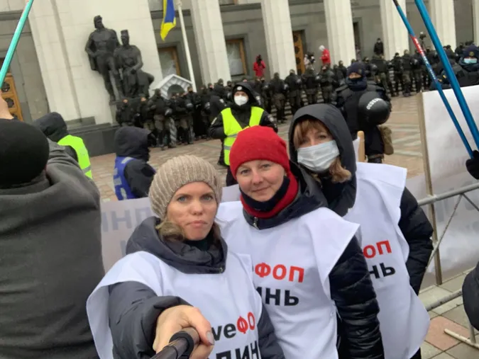 Підприємці у Києві намагаються взяти штурмом Верховну Раду (фото, відео)