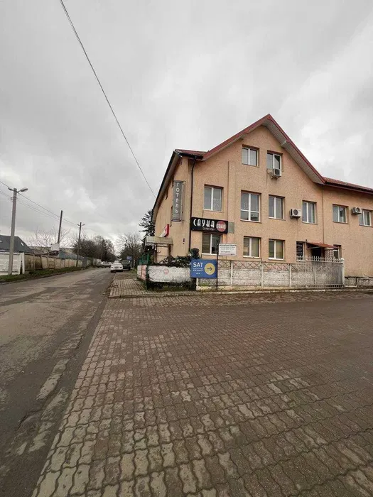 У Луцьку за 16 млн продають масштабний комплекс із готелем (фото)