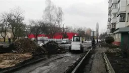 На Молоді та Соборності в Луцьку почали ремонтувати двори (фото)