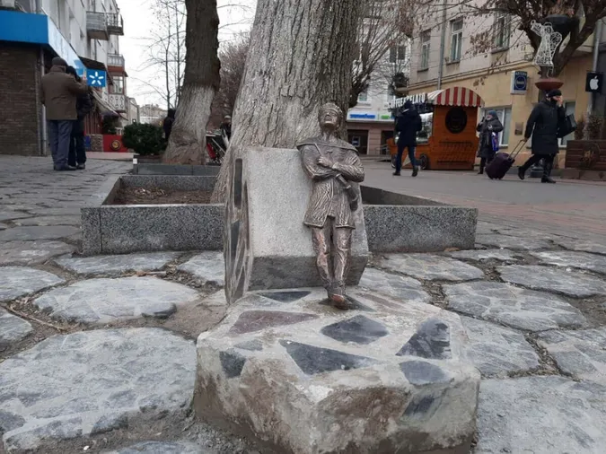 За кликунами в Луцьку просять встановити відеонагляд
