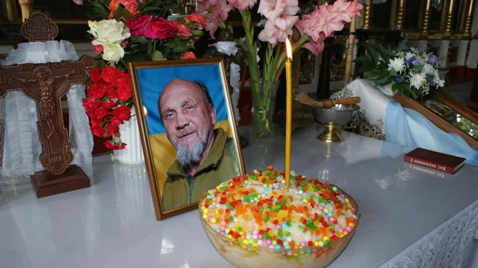 Купив будинок, а пожити не встиг: на Волині попрощалися з Героєм Віталієм Гандзюком (фото)