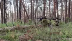 Волинські тероборонівці насипають окупатам з гранатометів у лісі на Луганщині (відео)