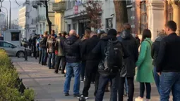 Черги до дільниць: як голосують українці за кордоном (фото)