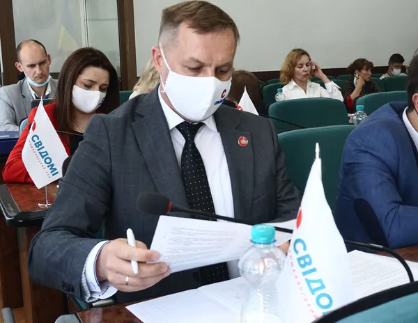 У Луцьку будуть нові парковки з оплатою через додаток, айбокс або СМС