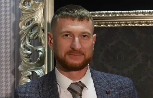 Через скандал зі стадіоном депутат Ківерцівської міськради складає мандат (відео)