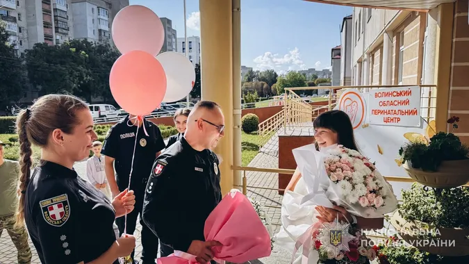 Зі сходу – на зустріч із донечкою: бойовий медик з Волині удруге став татом (фото)