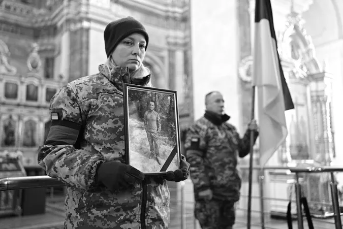 Загинув на Донеччині: у Луцьку попрощалися з 32-річним Дмитром Бачинським (фото)