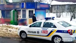 На Волині юнак вночі вломився до магазину і виніс повні кишені сигарет (фото)