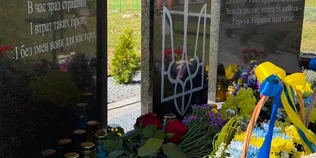 У школі на Волині відкрили памʼятний знак на честь загиблих Героїв-випускників (фото)