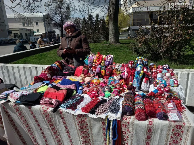 У центрі Луцька стартував Великодній ярмарок (фото)