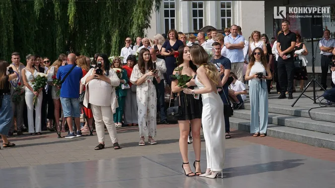 У Луцьку нагородили медалістів: як все було (дуже багато фото)