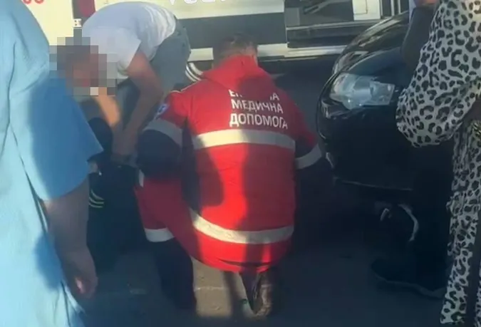 Жах на Волині: мотоцикліст зіткнувся з авто і «зламав» шию (відео)