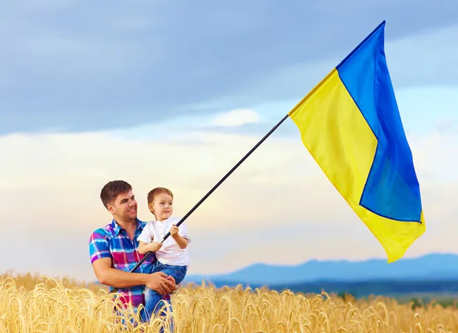 Facebook у синьо-жовтих стягах: волиняни вітають з Днем Державного Прапора (фото)
