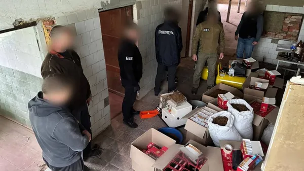 Підпільна «фабрика» у дитячому таборі: на Волині викрили нелегальне виробництво сигарет (фото)