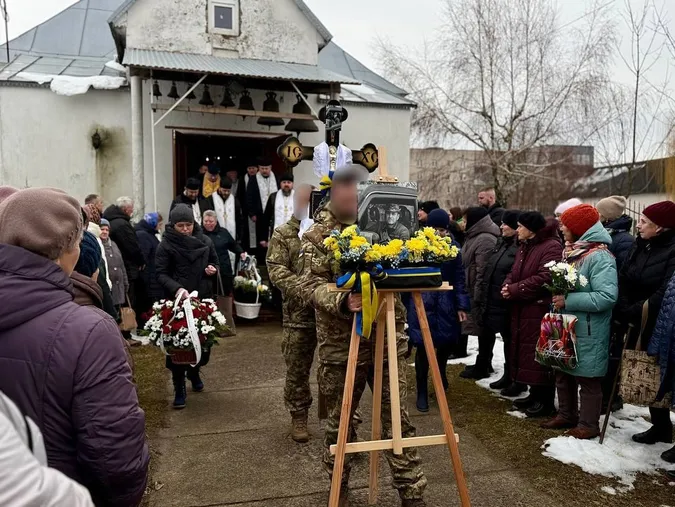 На Волині попрощалися із загиблим воїном Сергієм Хомою (фото)