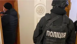 Продали немовлят за кордон на 1,2 млн євро: правоохоронці викрили злочинну групу (фото)