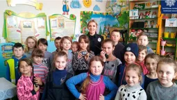 Булінг та правила дорожнього руху: лекція патрульних у гімназії на Волині (фото)