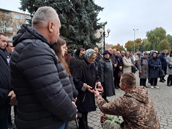 Не дожив чотири дні до дня народження: у Ковелі попрощалися з воїном Володимиром Кашубою (фото)