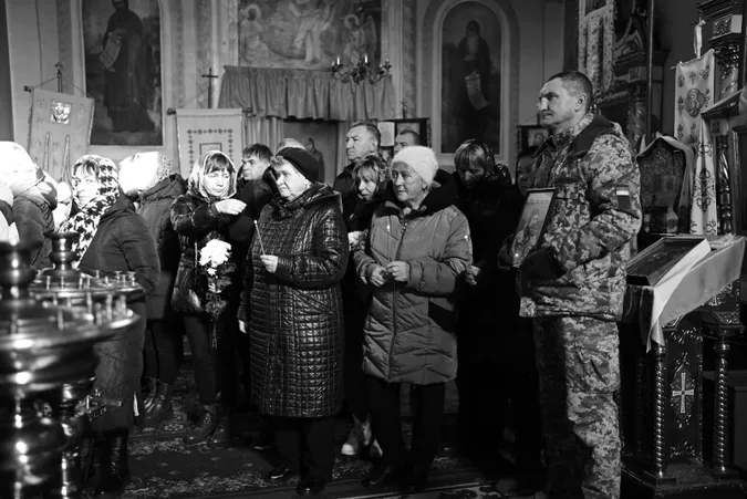 Луцька громада попрощалася із померлим від поранень Романом Мельничуком (фото)