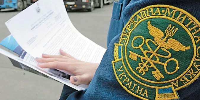 На Волині посадовицю митниці підозрюють у службовому підробленні