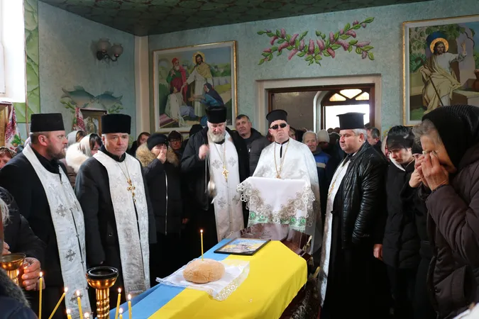 На Горохівщині попрощалися із загиблим воїном Андрієм Головчуном (фото)