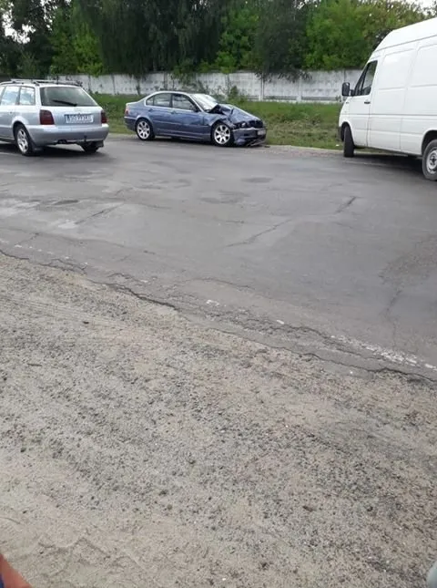 Біля Луцька не розминулися BMW та рейсовий автобус (фото)