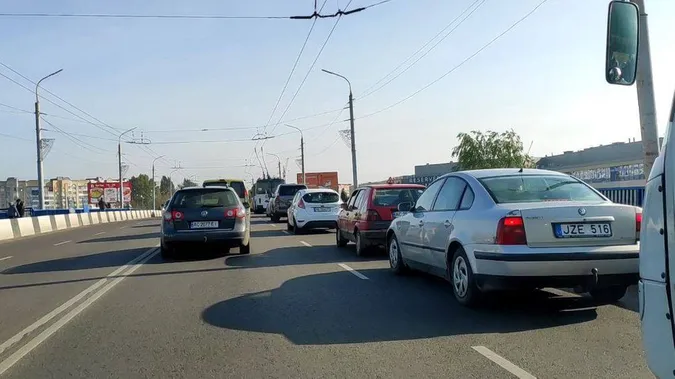 Луцьк у заторах: коли завершать ремонт доріг на Соборності та Ківерцівській (відео)