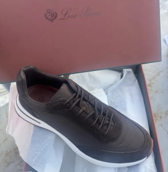 Loro Piana і Hermès: на Волині жінка хотіла проскочити митницю з брендами на понад 300 тис. грн