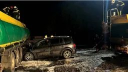 Біля Луцька авто в'їхало в бензовоз (фото, відео)