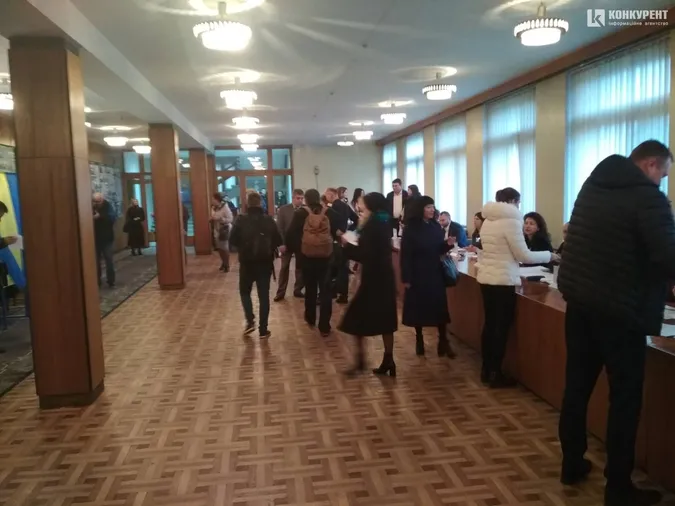 У СНУ стартувало голосування на виборах ректора (фото)