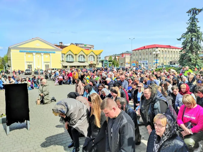 У Ковелі попрощалися із загиблими Героями Сергієм Жуком та Володимиром Семенюком (фото)