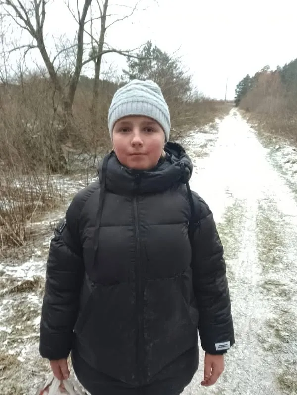 Зібралася на Рівненщину й зникла: 2-ий день розшукують неповнолітню з Берестечка (фото)