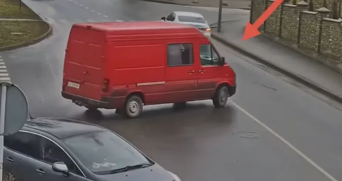 У Луцьку камери упіймали любителя їздити наліво (відео)